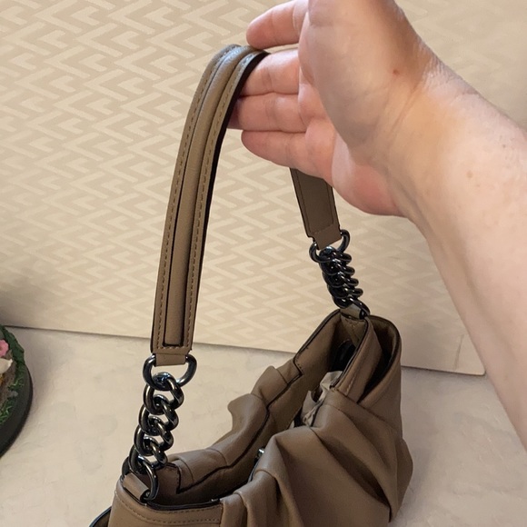 Simply Vera Vera Wang Shoulder Bag - Picture 7 of 14